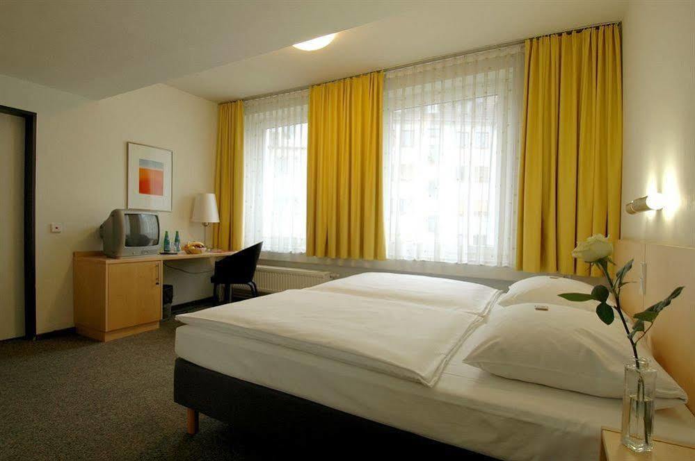 Cvjm Duesseldorf Hotel & Tagung Exterior photo